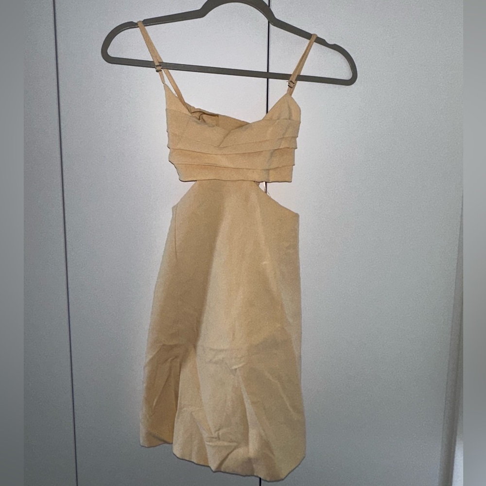Zara side cute out yellow dress